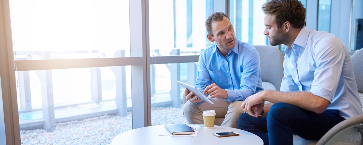 Bewerber bei Digitalution Magdeburg im Bewerbungsgespräch